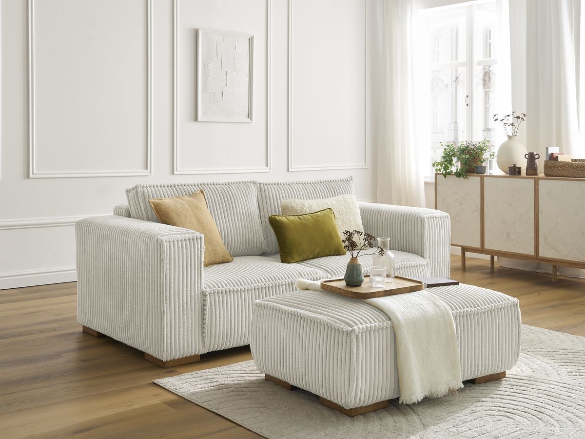 Rett sofa 2-seter CHELSEA i myk grovkord med puff