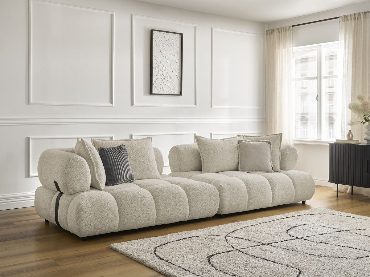 Rett sofa 4-seter ALYA i bouclé-stoff