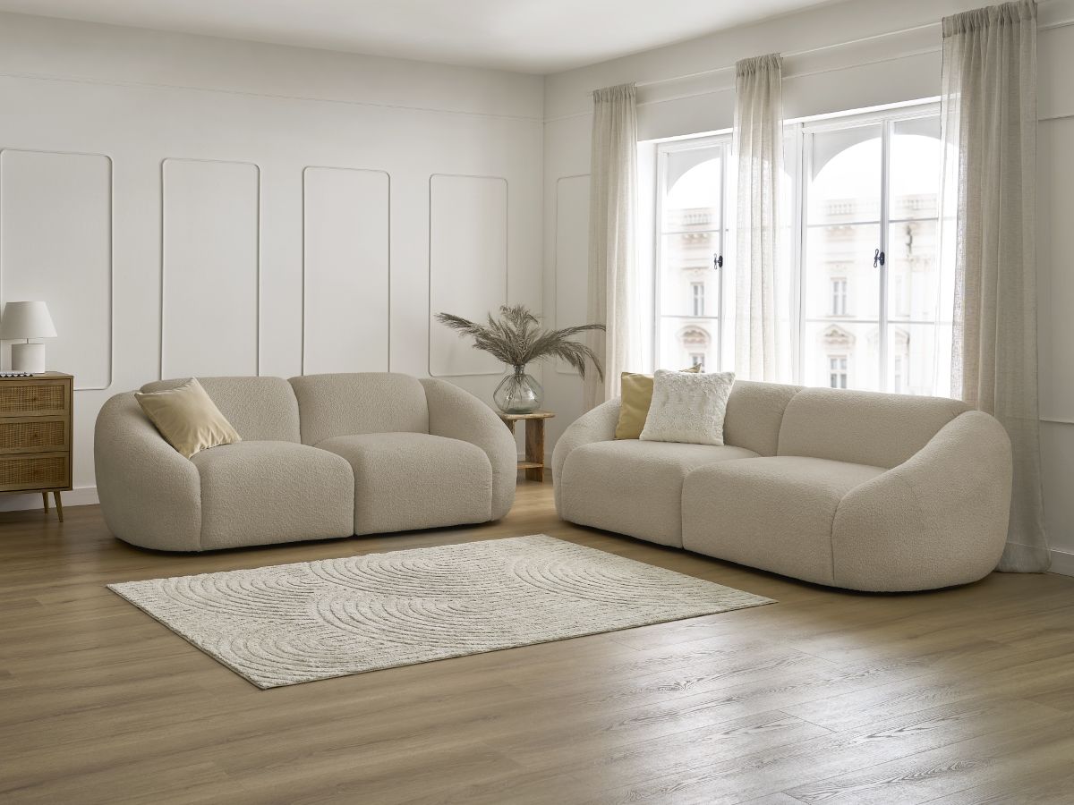Sofagruppe 3 + 2 seter TINA i bouclé-stoff