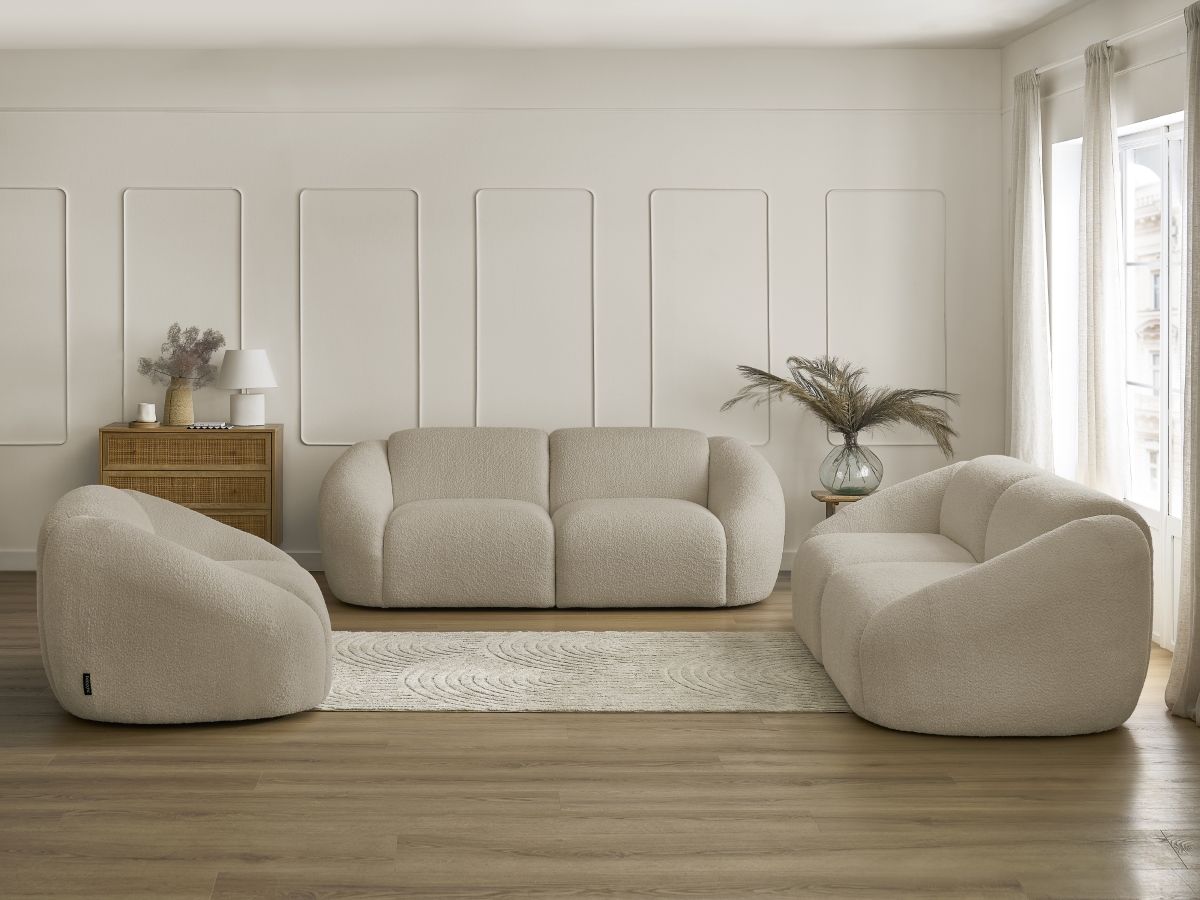 Sofagruppe 3 + 2 seter + lenestol TINA i bouclé-stoff